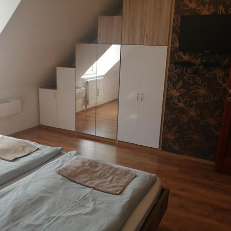 Anita Apartman Buk Ngoại thất bức ảnh
