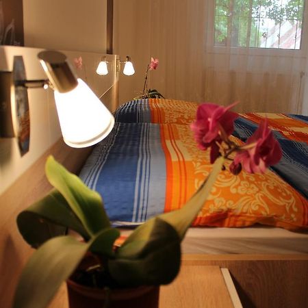 Anita Apartman Buk Ngoại thất bức ảnh