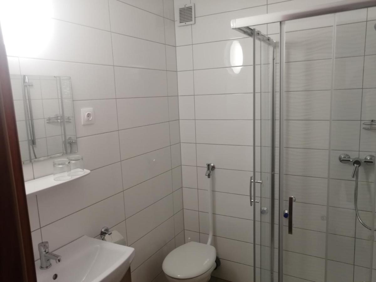 Anita Apartman Buk Ngoại thất bức ảnh