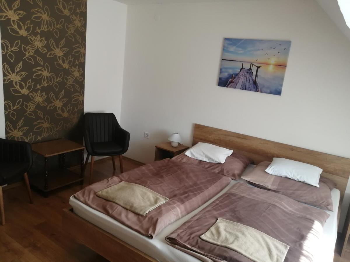 Anita Apartman Buk Ngoại thất bức ảnh