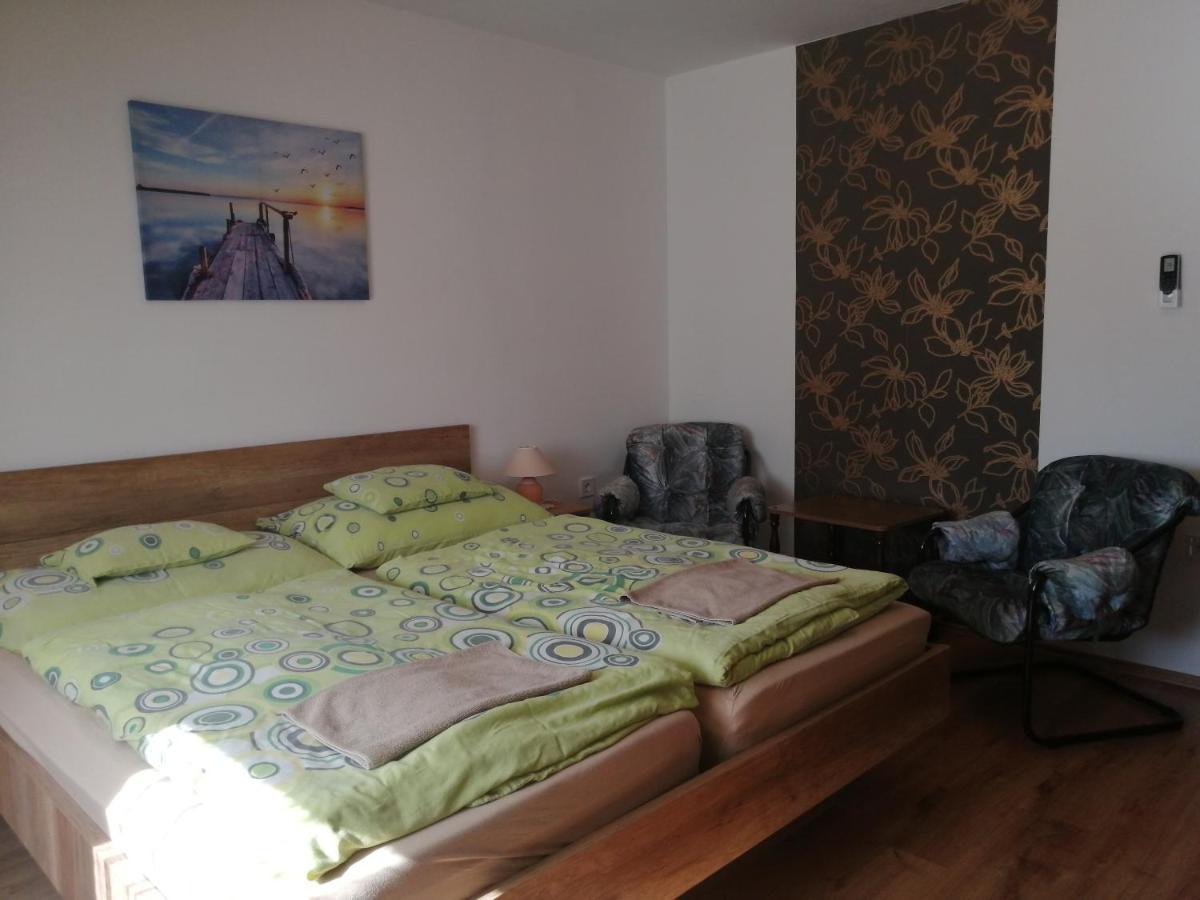 Anita Apartman Buk Ngoại thất bức ảnh