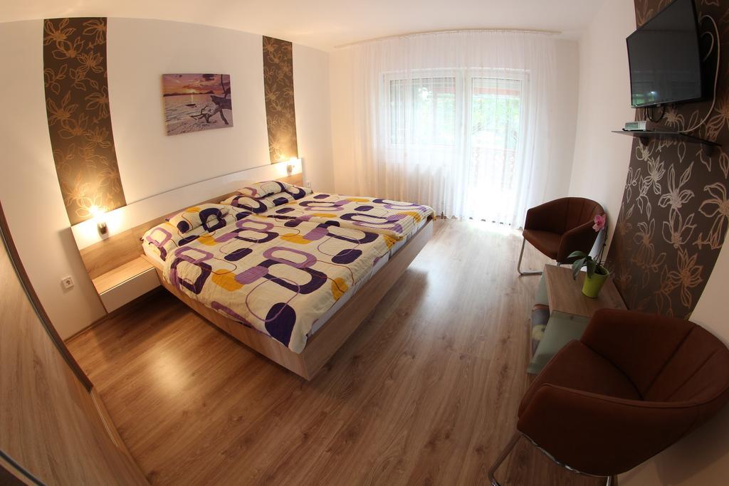 Anita Apartman Buk Ngoại thất bức ảnh